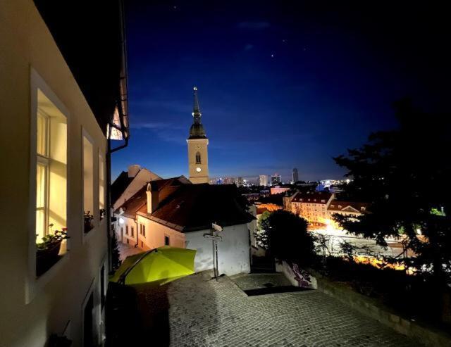 Hostel One Bratislava Exterior foto