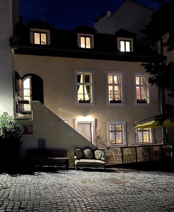 Hostel One Bratislava Exterior foto